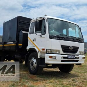 2012 Nissan UD 80 8Ton Dropsides