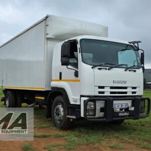 2017 Isuzu FTR850 AMT VAN Body 8ton for sale